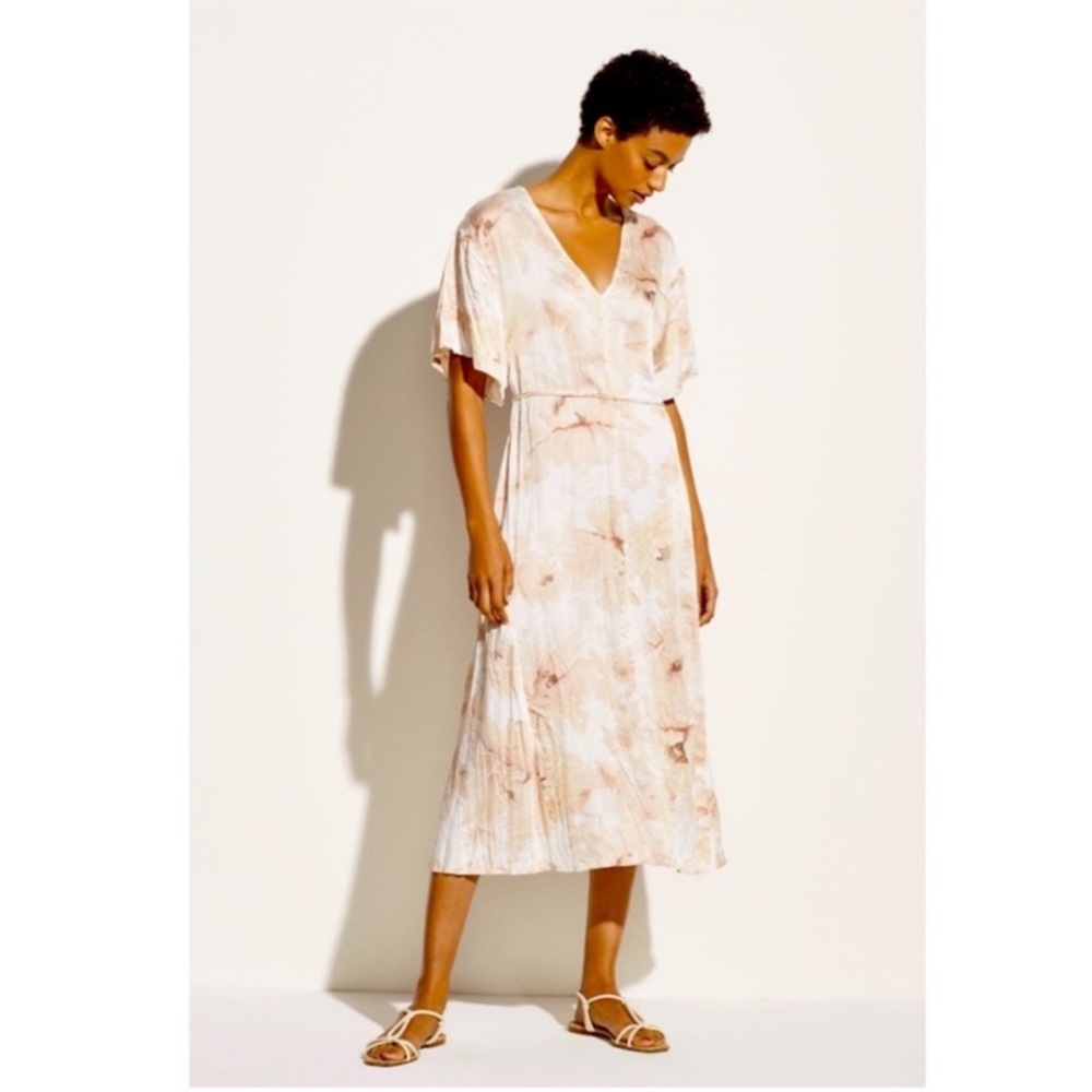 Vince Painted Magnolia Tie Waist Midi Dress In Off White